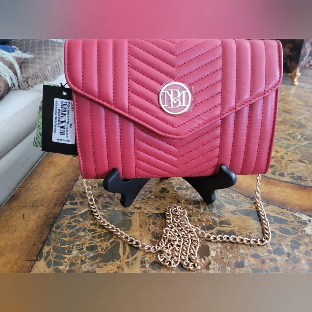 Badgley Mischka Red Quilted Women's Bag - Picture 6 of 10